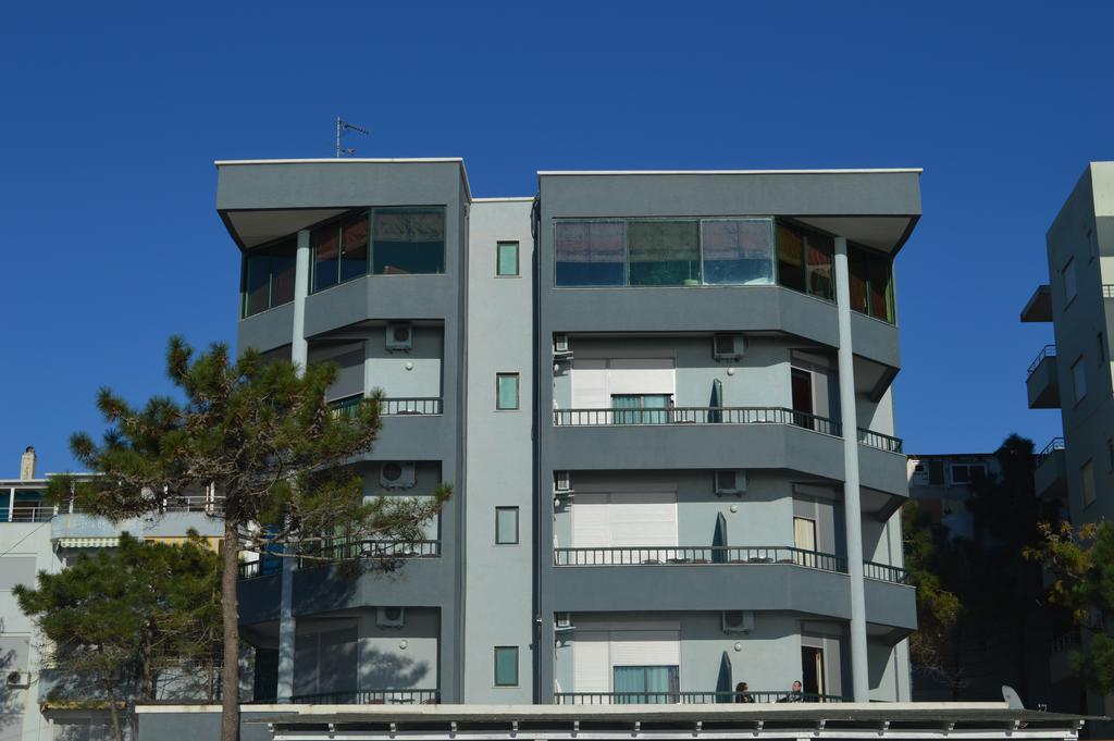 Ylli I Detit Hotel 4*