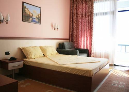 Ylli I Detit Hotell